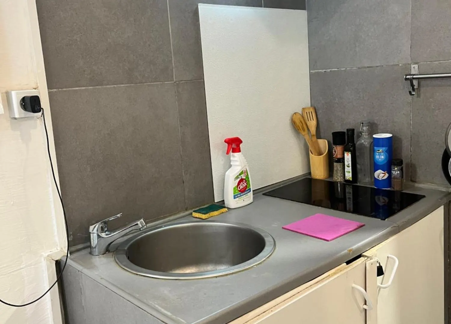 Studio Centre Paris Calme Cosy 0*,  France